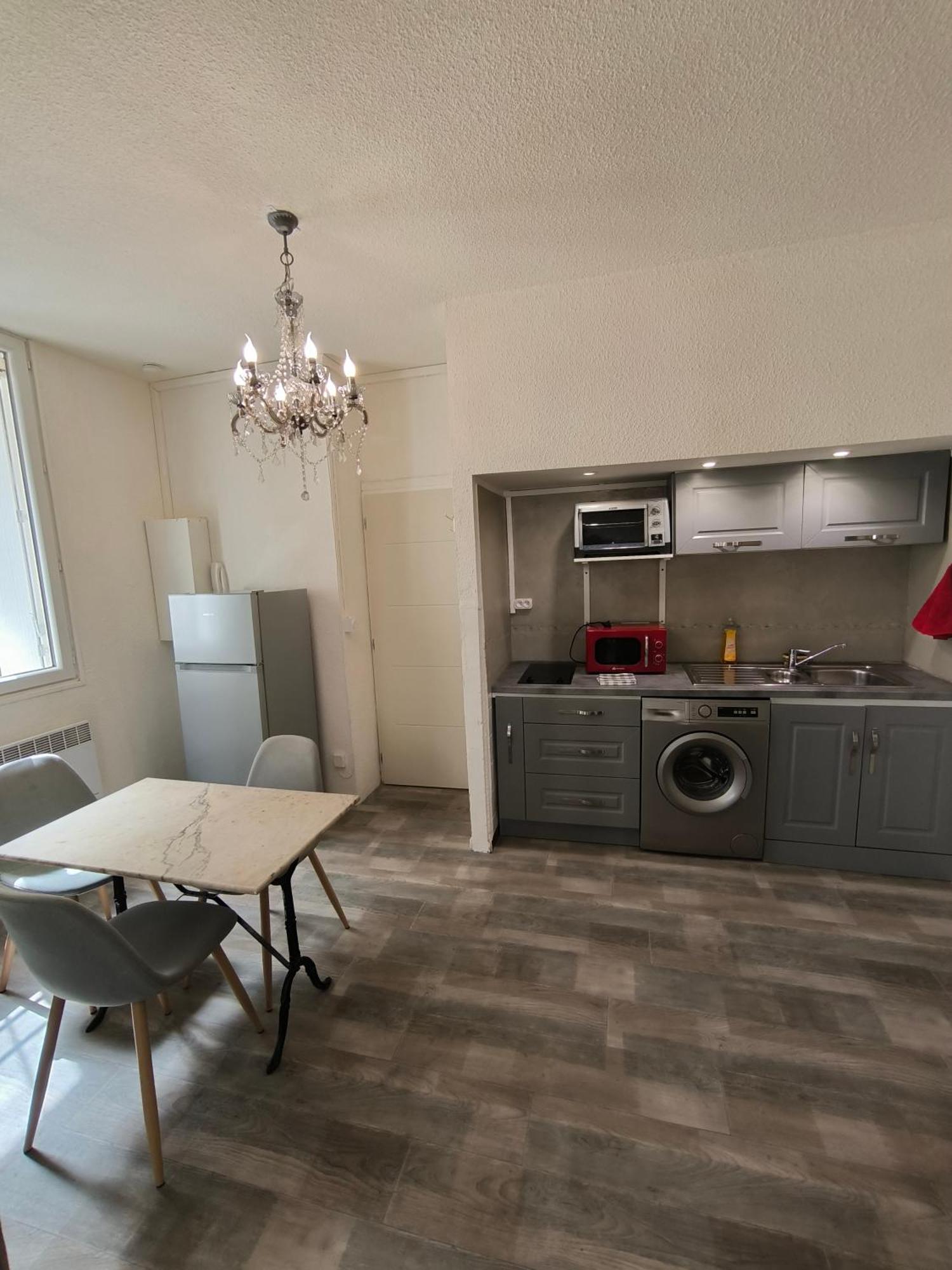 Appartement Chaleureux Dans Le Centre De Béziers Dış mekan fotoğraf